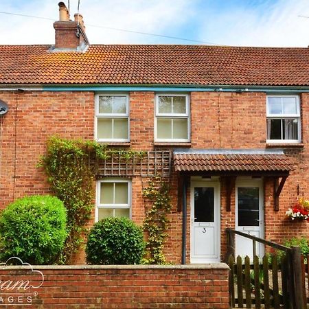 Brickyard Cottage Moreton  外观 照片